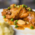 Тушеный кролик